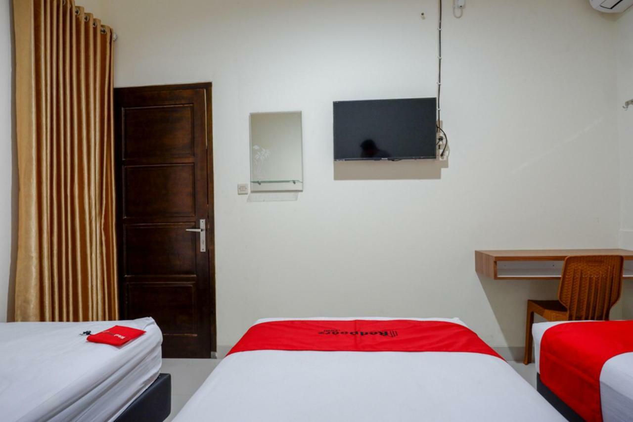 Reddoorz Near Living Plaza Purwokerto Hotell Exteriör bild