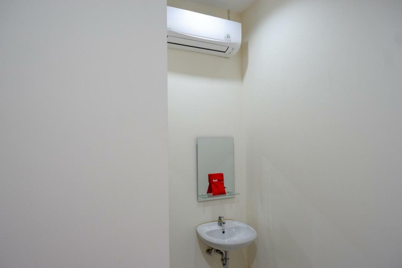 Reddoorz Near Living Plaza Purwokerto Hotell Exteriör bild