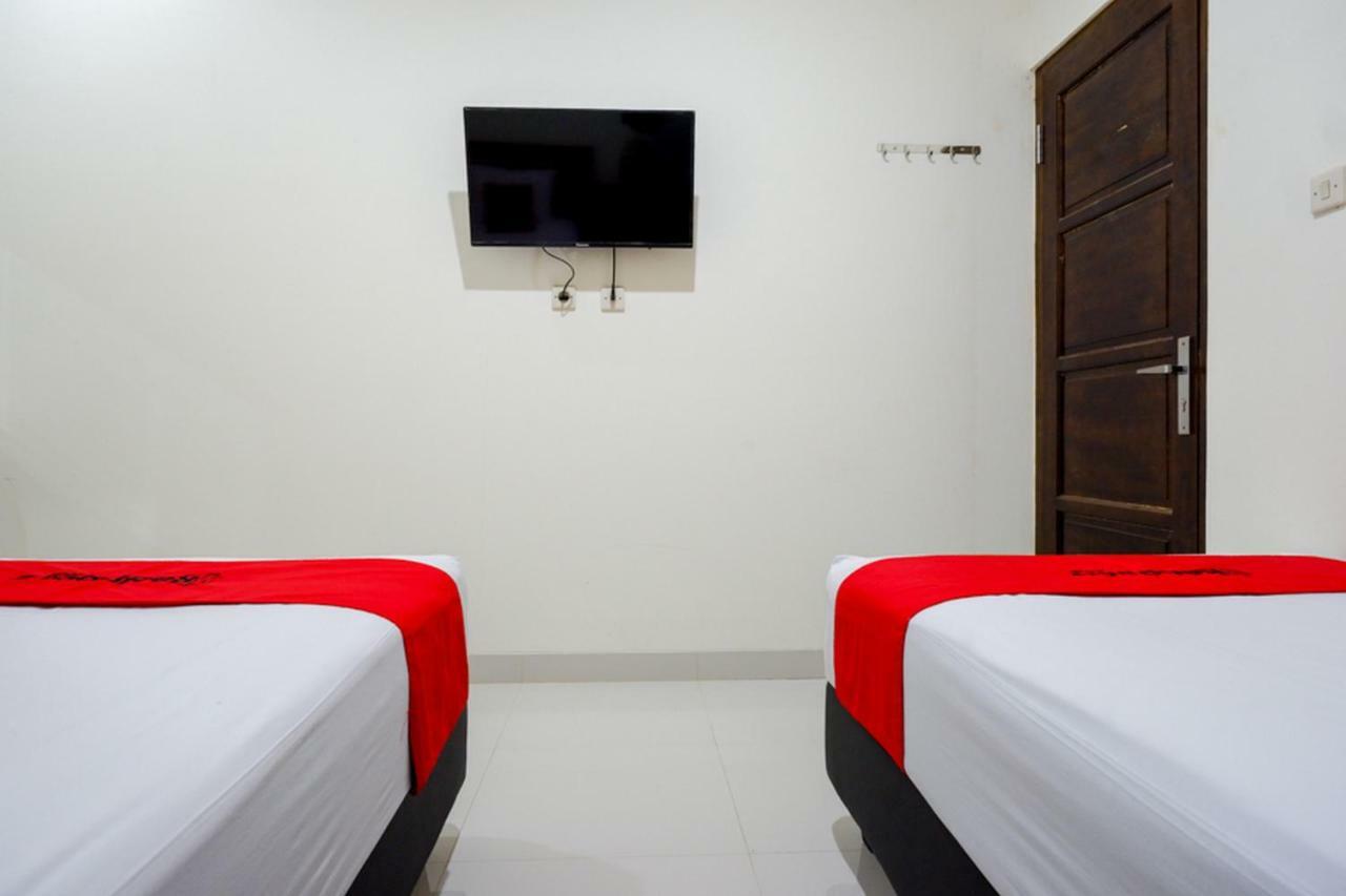 Reddoorz Near Living Plaza Purwokerto Hotell Exteriör bild